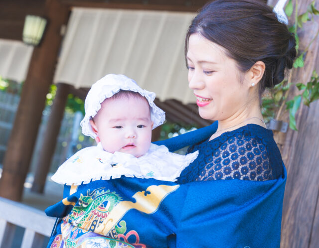 お宮参りのあとはスタジオでゆっくり撮影を！赤ちゃんに優しい環境で家族の特別な一枚を残そう｜幸田町の写真スタジオ